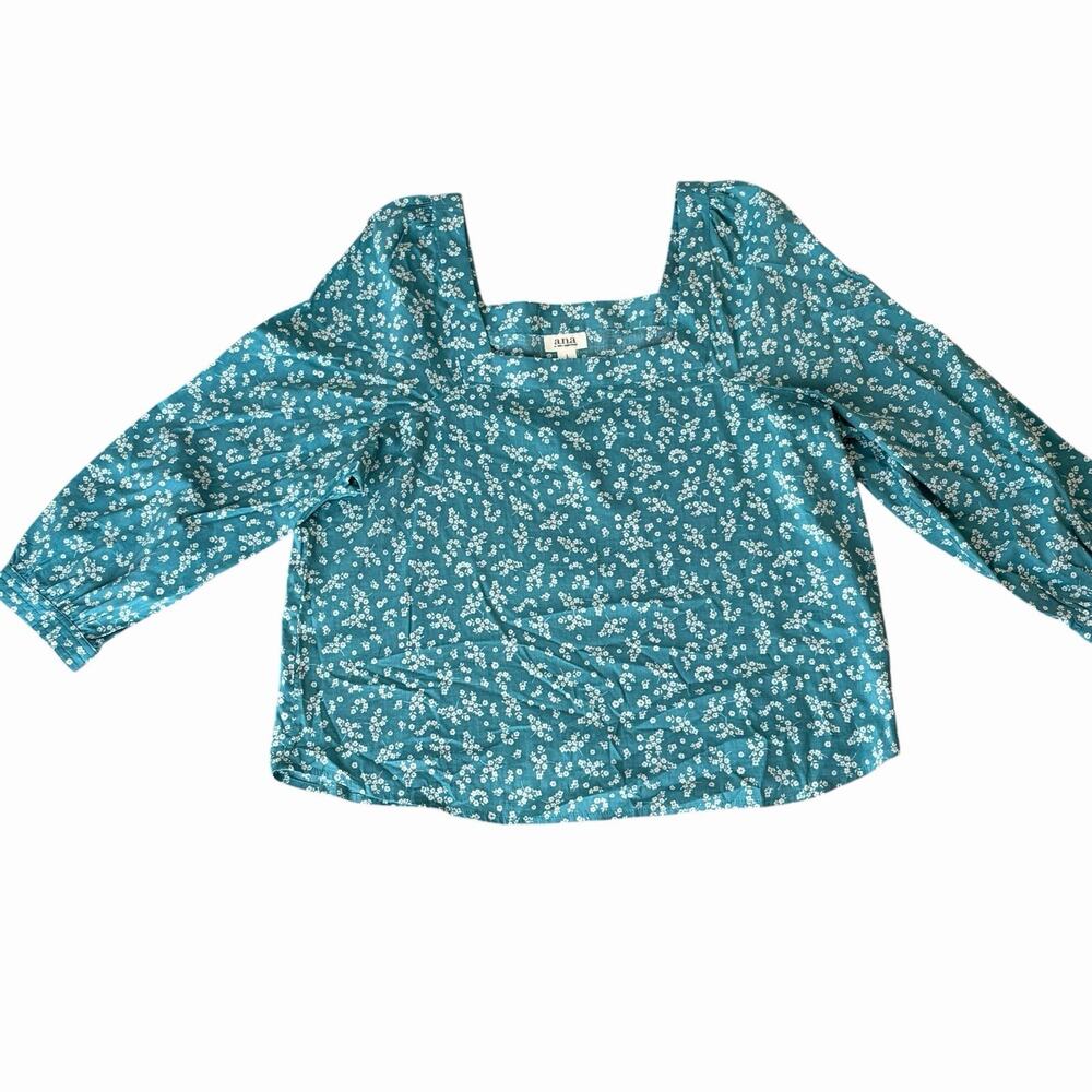 A.n.a Women's Floral Blouse Top Green Size Large Never Been Worn. Cotton Blend